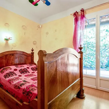 וילה De 6 Chambres Avec Piscine Privee Jardin Clos Et Wifi A