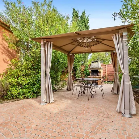 De 6 Chambres Avec Piscine Privee Jardin Clos Et Wifi A